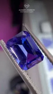 💎 Насыщенный танзанит — 23,48 ct Глубокий, выразительный оттенок и внушительный вес — камень, который невозможно оставит